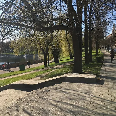 Apartament On Nezavisimosti, 33 Street *