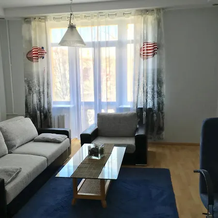 Apartament On Nezavisimosti, 33 Street